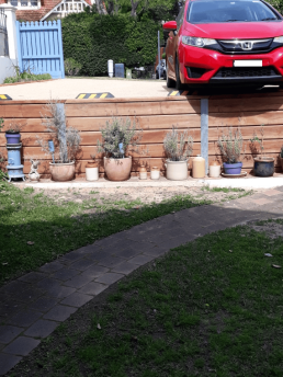 retaining-wall-with-driveway